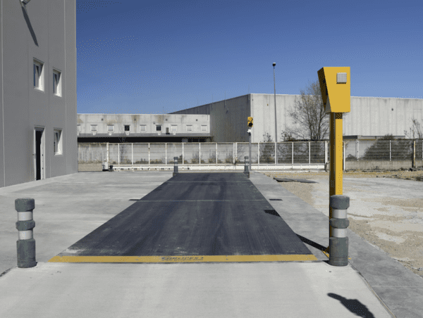 GST4 Touchscreen Terminal for Weighbridges by Giropes